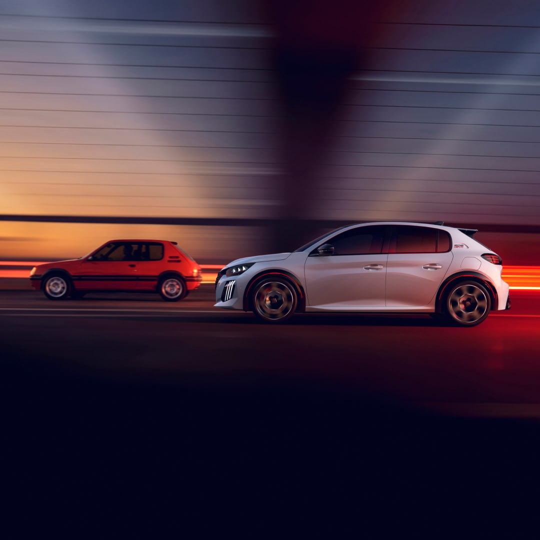 Vista trasera del nuevo PEUGEOT E‑208 GTi
