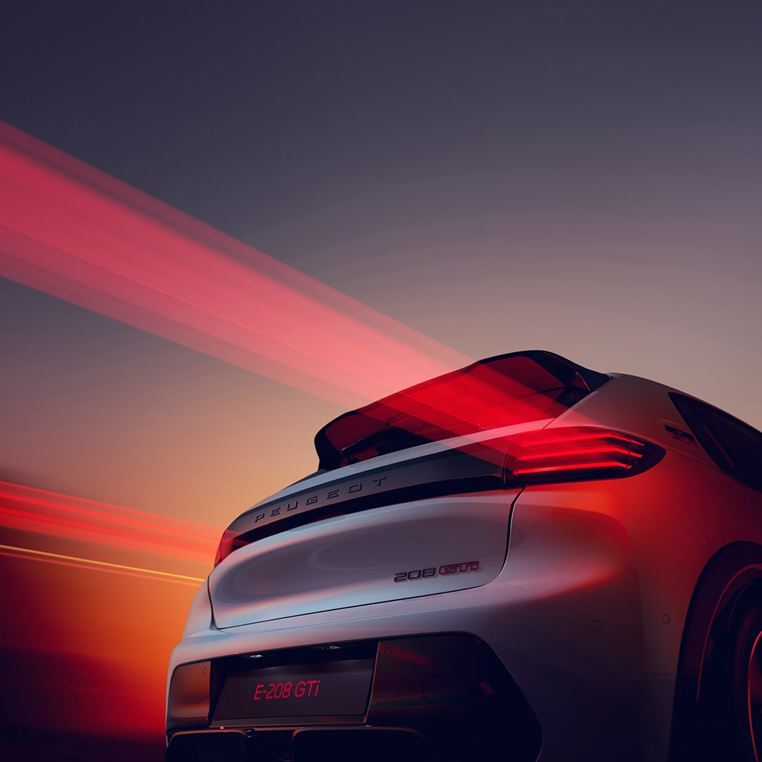 Vista trasera del nuevo PEUGEOT E‑208 GTi