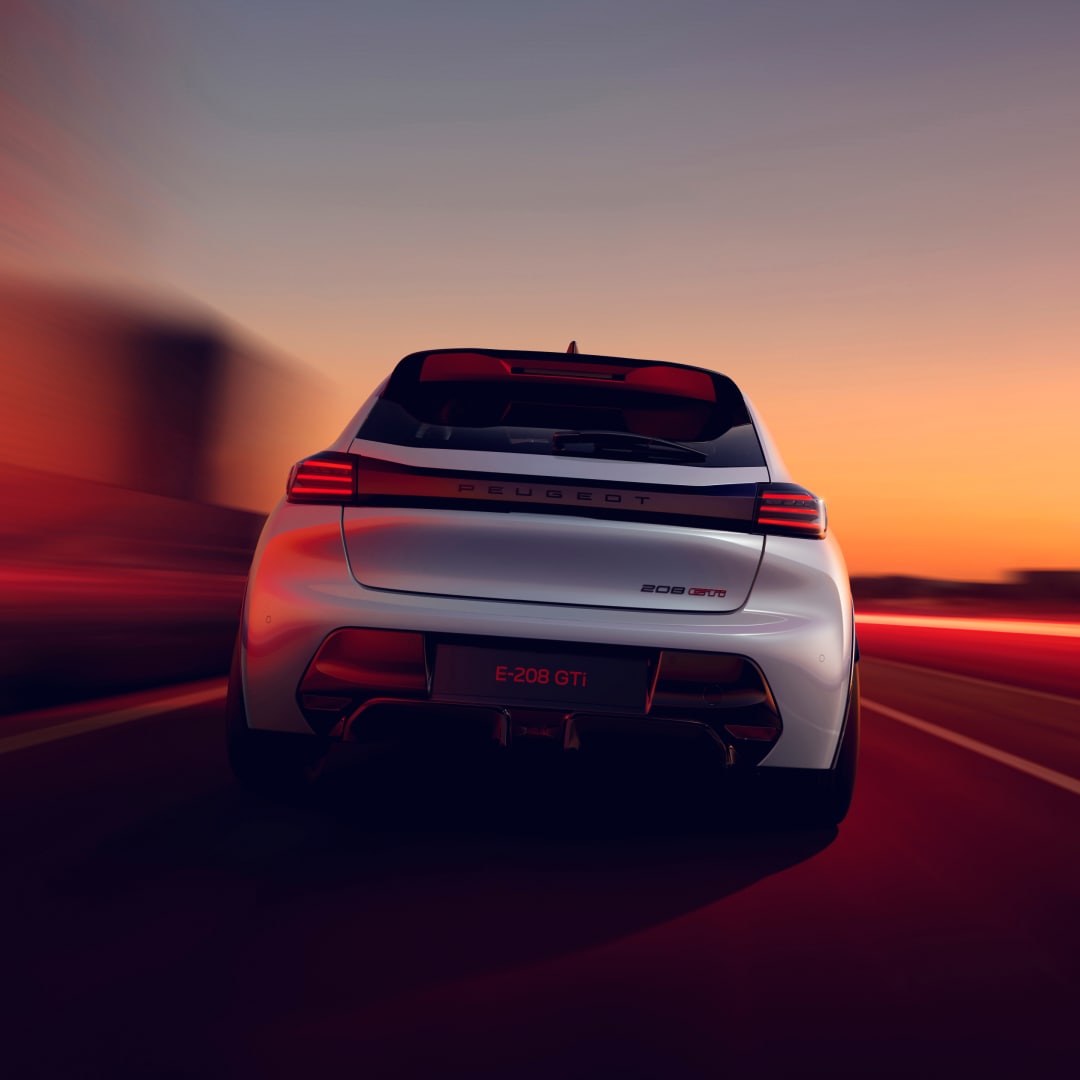Vista trasera del nuevo PEUGEOT E‑208 GTi