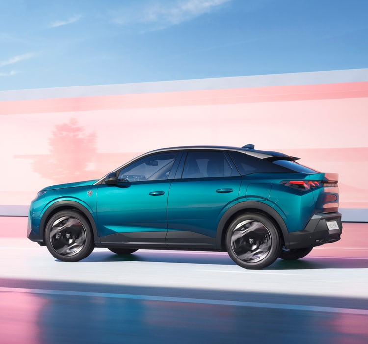 Nuevo 3008 Plug-In Hybrid vista de perfil