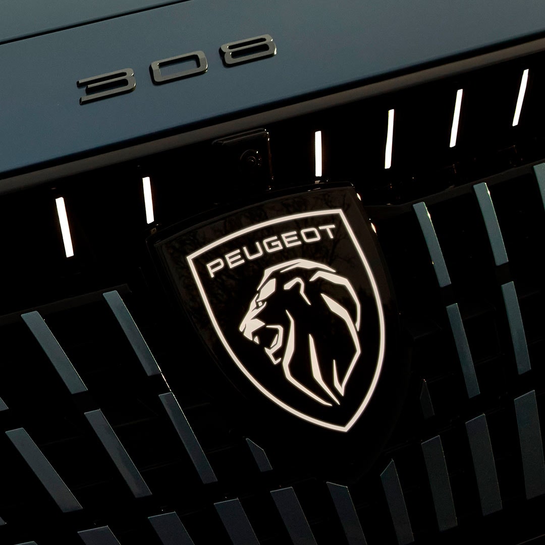Frontal iluminado del nuevo E-308 SW