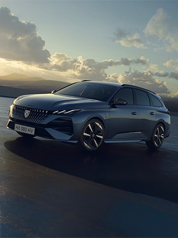 Vista frontal del nuevo PEUGEOT E-308 SW