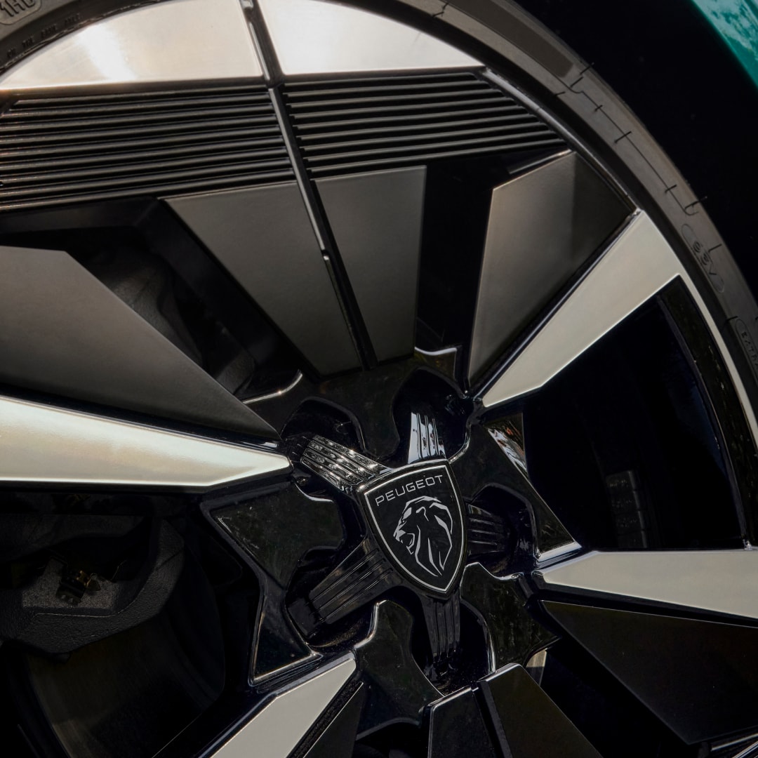 vista trasera del nuevo PEUGEOT E-308