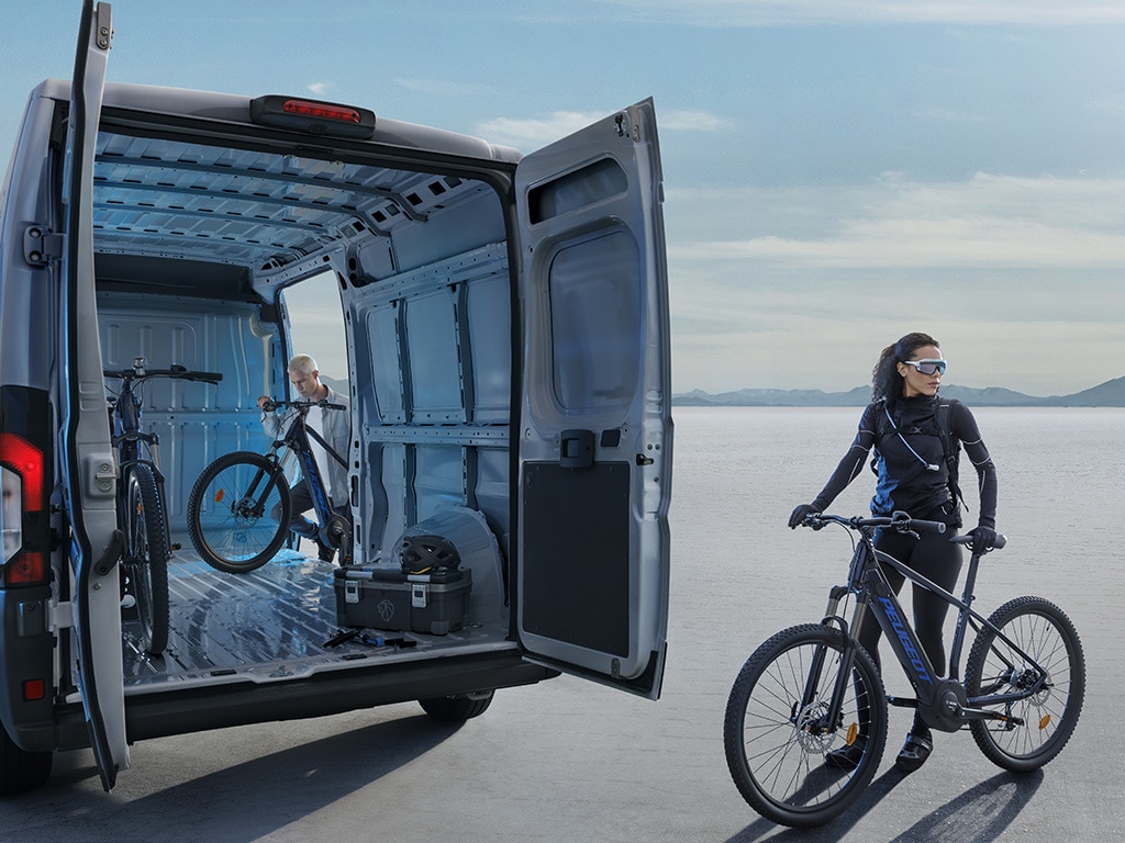 Diseño interior modular del Peugeot E-Boxer