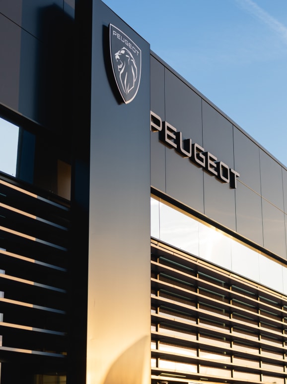 Imagen exterior de concesionario Peugeot